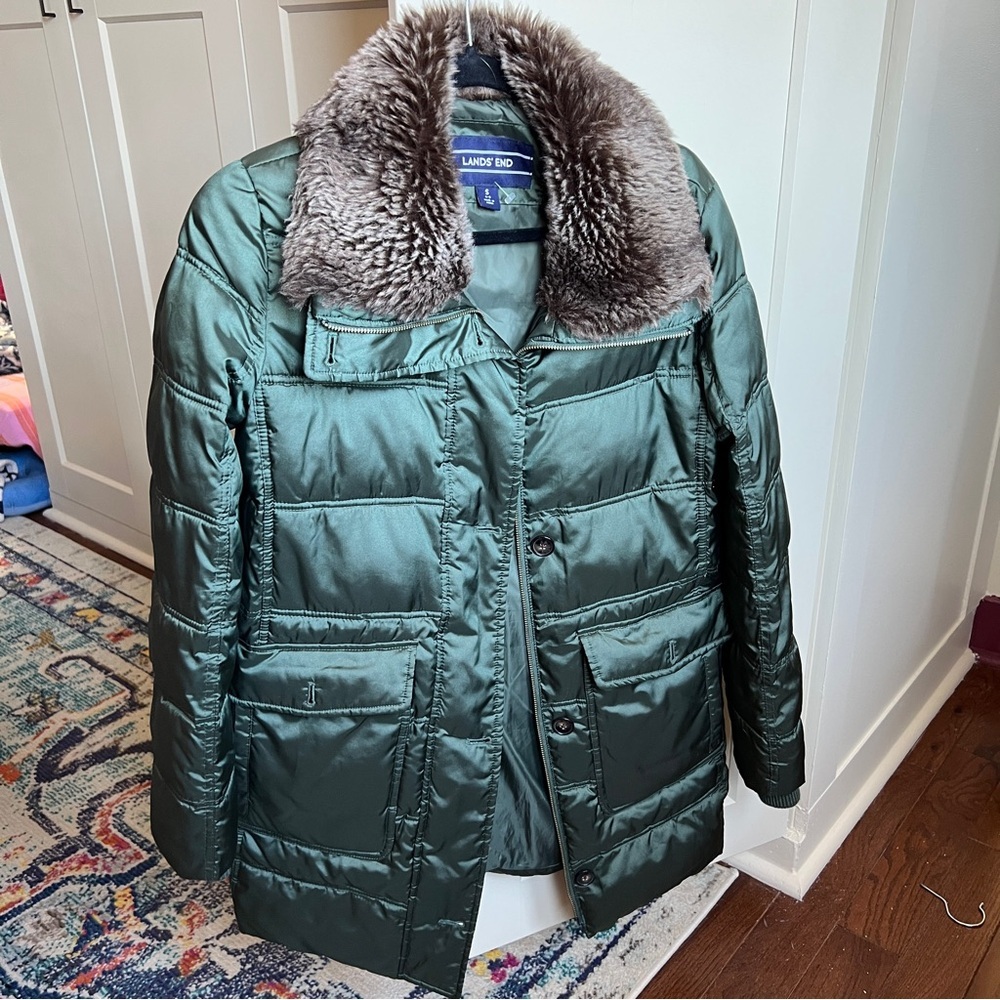 Lands' End Women's Forest Green PrimaLoft Insulated Puffer Coat Faux Fur Collar - Picture 5 of 10
